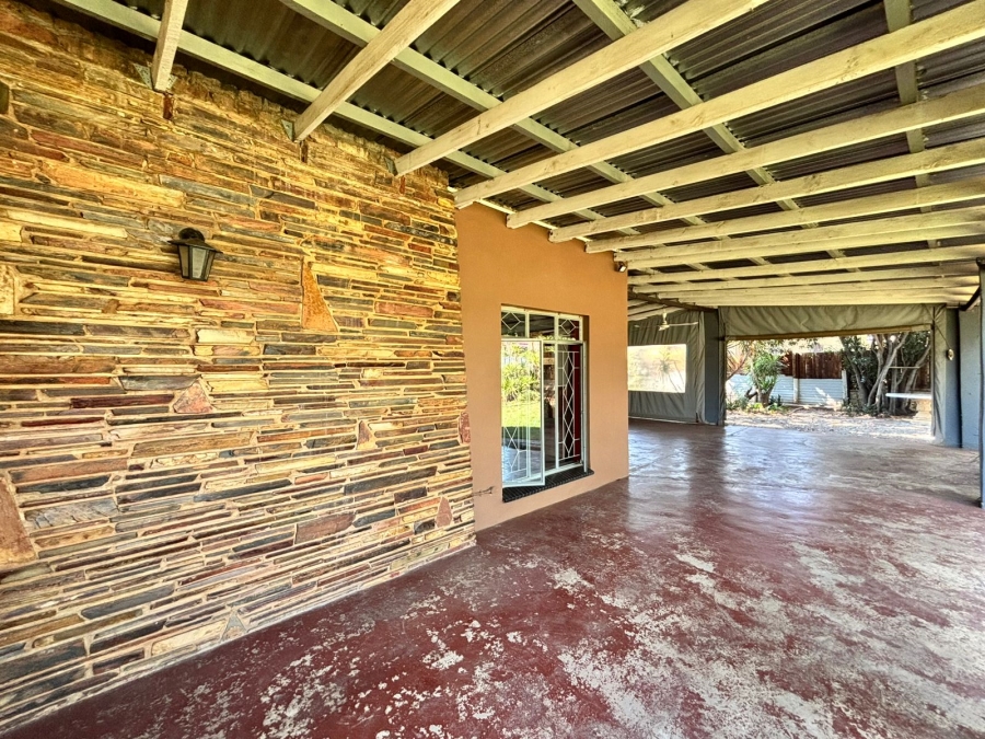 5 Bedroom Property for Sale in Parys Free State